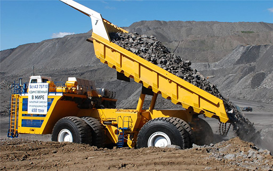 производители на минни камиони