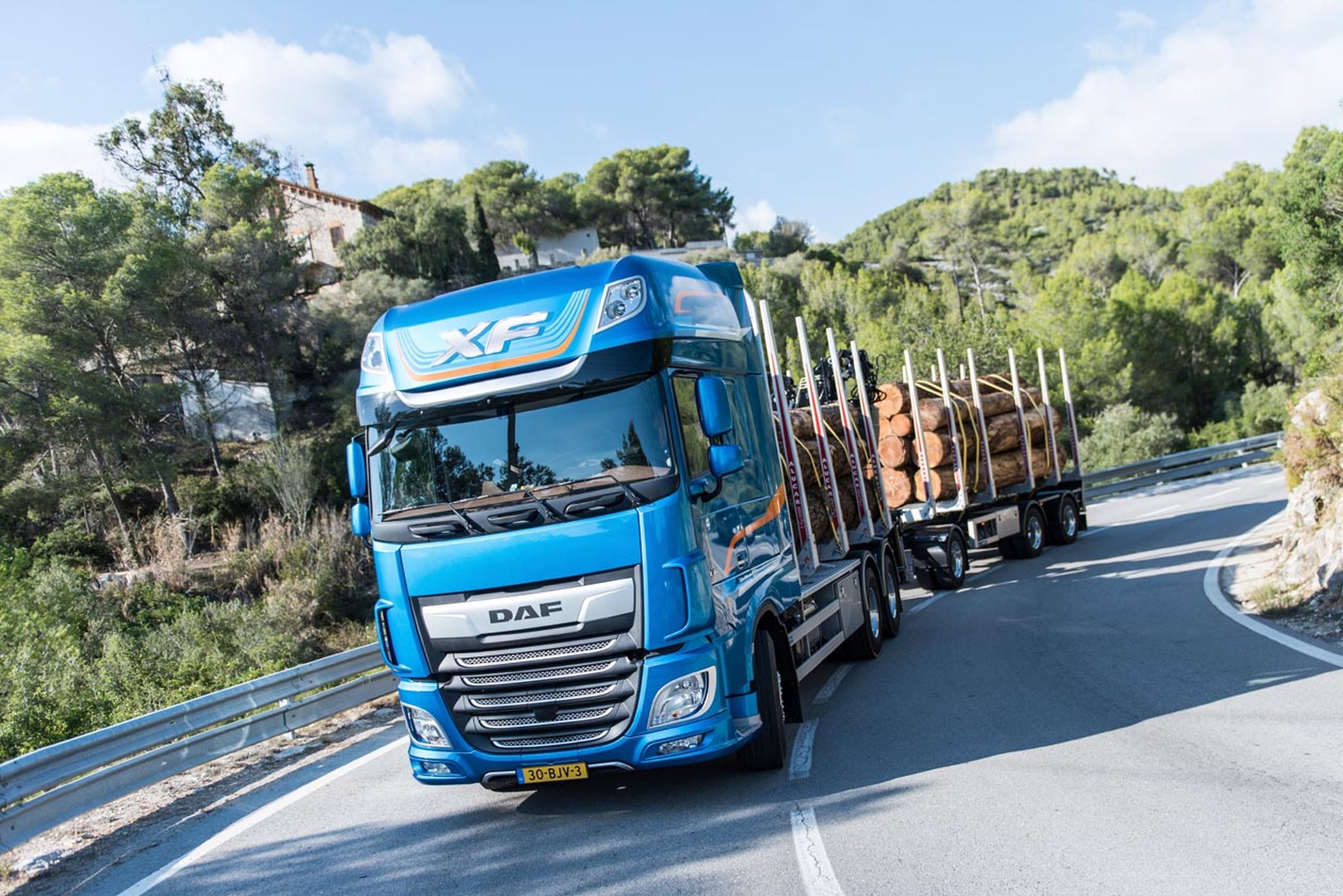 новият влекач XF